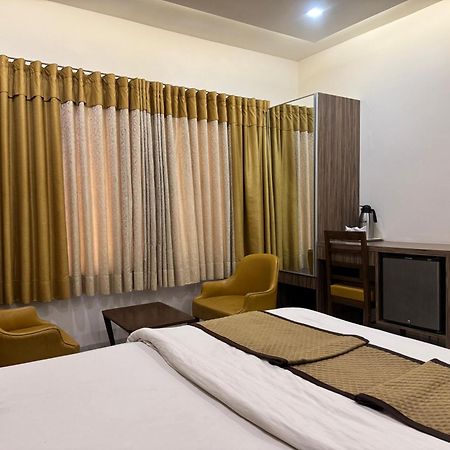 Hotel Kabir Ahmadabad Zewnętrze zdjęcie