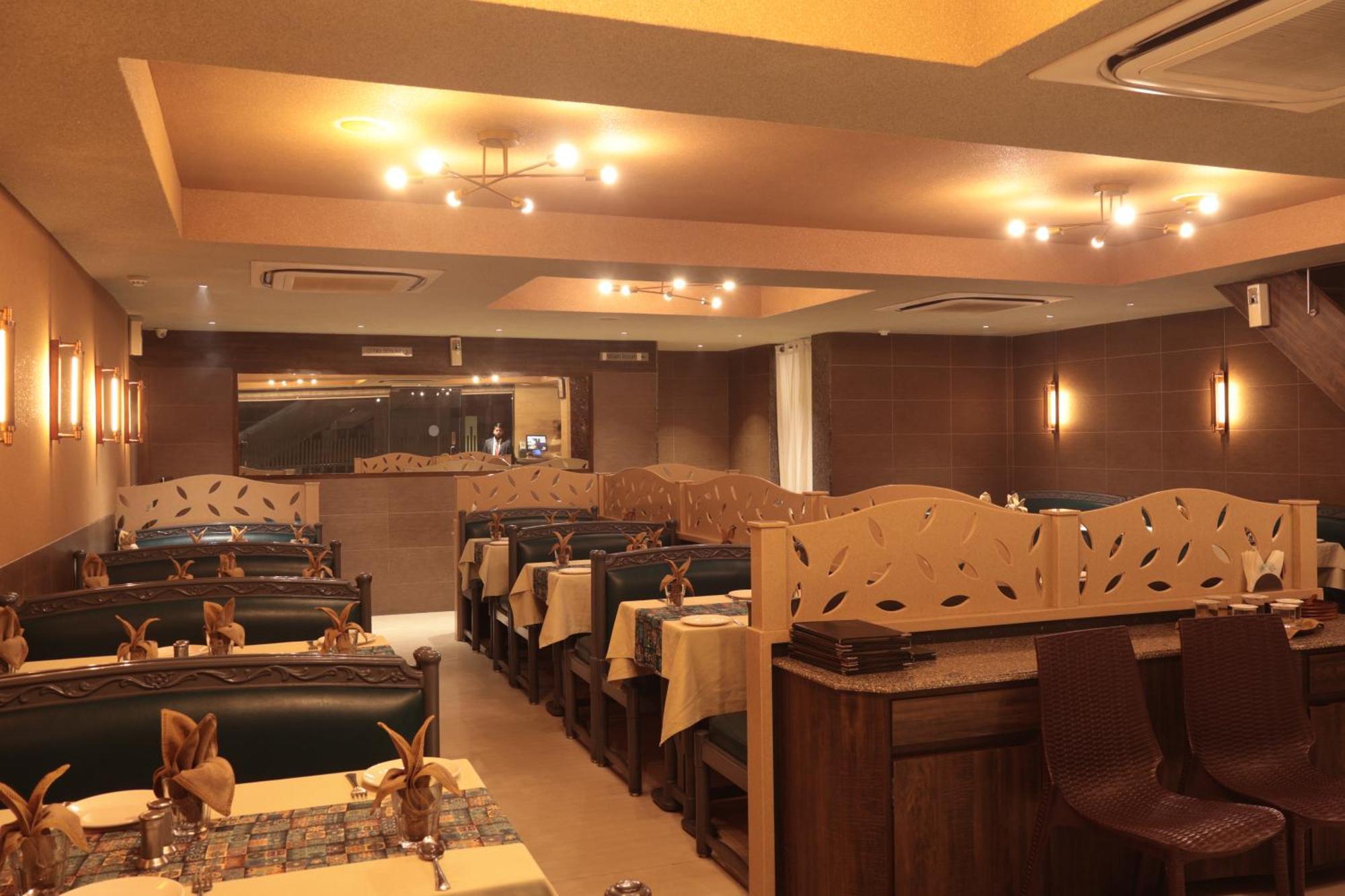 Hotel Kabir Ahmadabad Zewnętrze zdjęcie