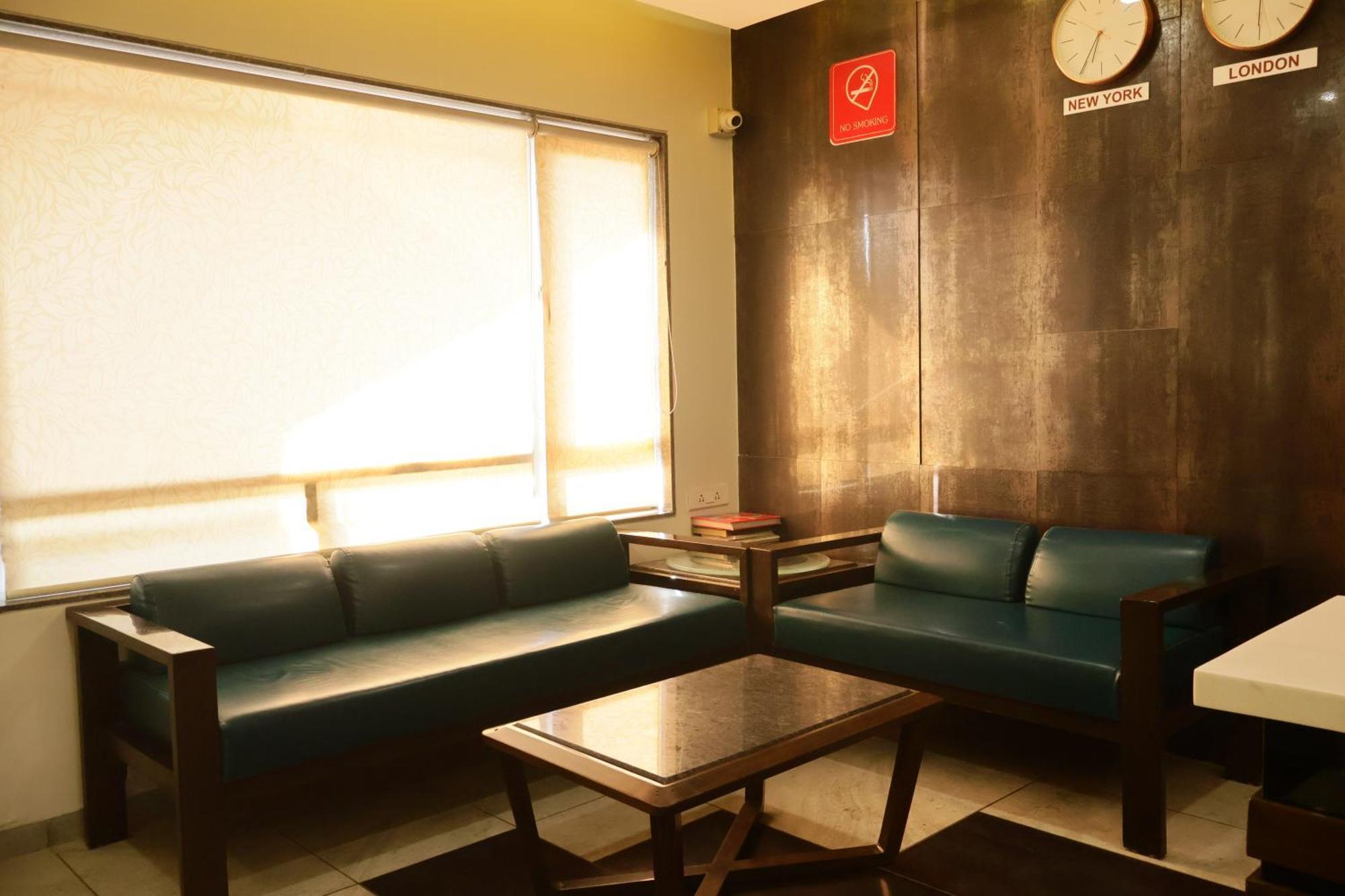 Hotel Kabir Ahmadabad Zewnętrze zdjęcie
