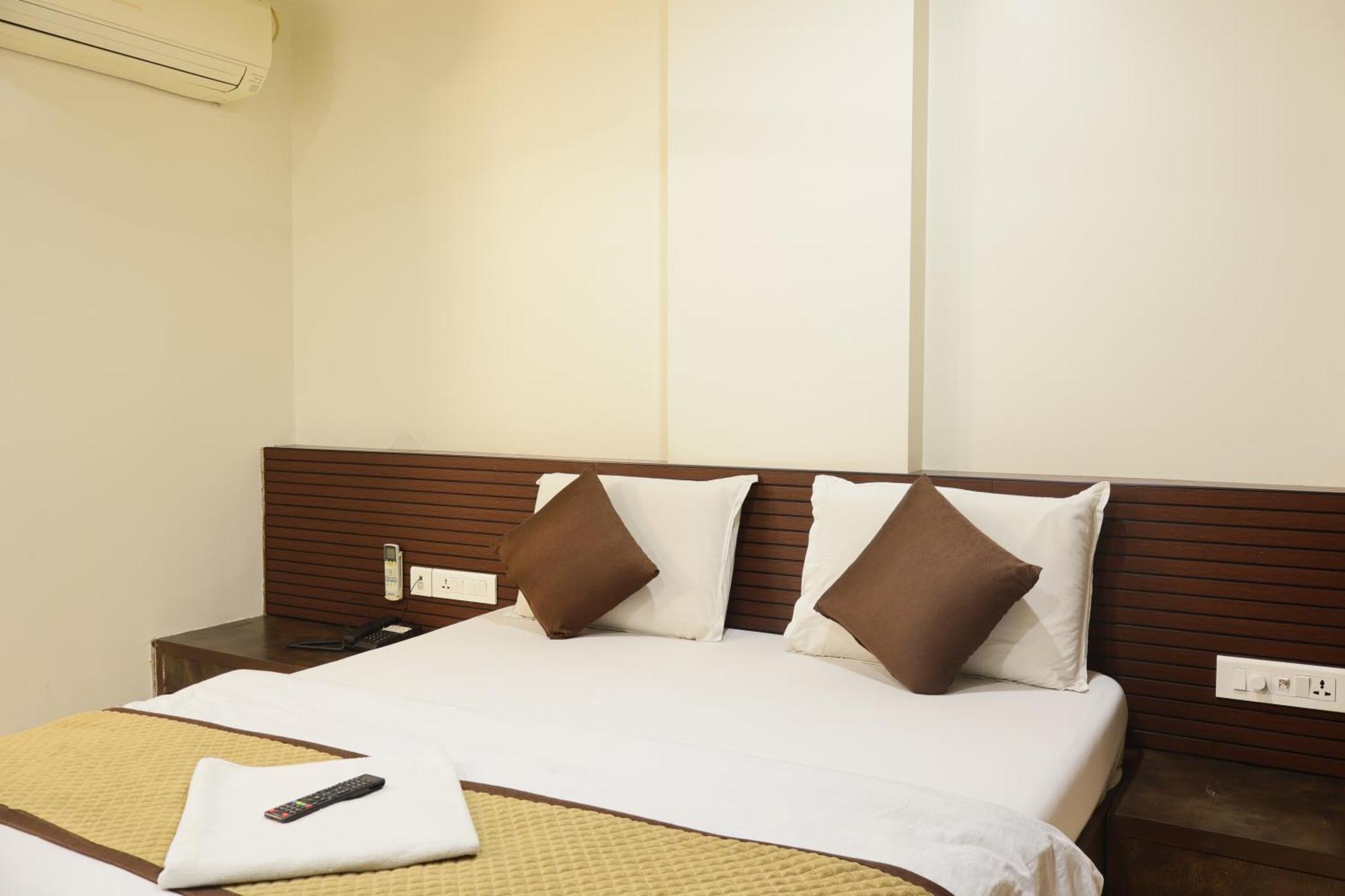 Hotel Kabir Ahmadabad Zewnętrze zdjęcie
